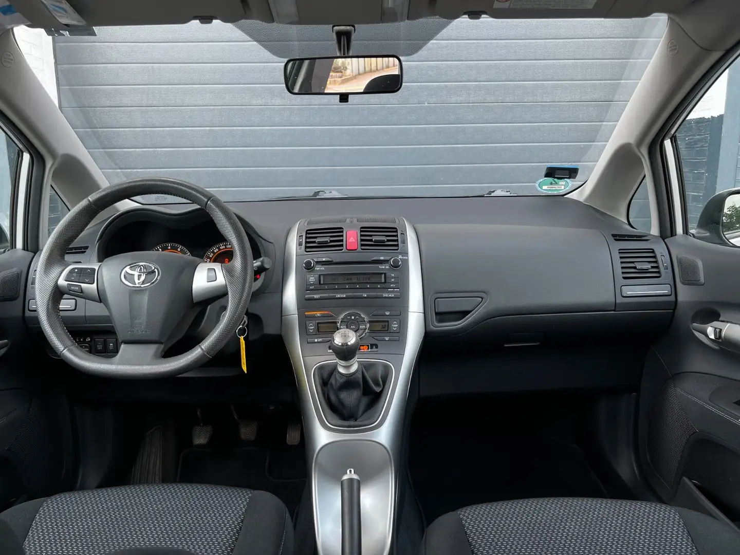 Vehicle image, number 10