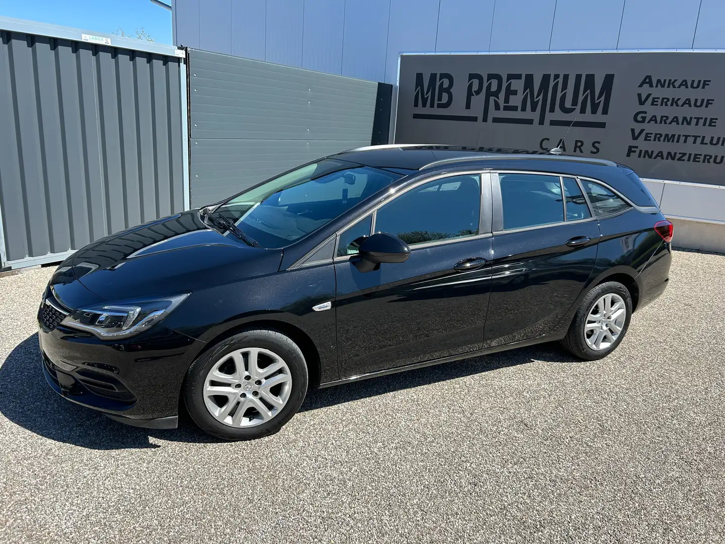 Vehicle image, number 9