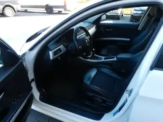 Vehicle image thumbnail, number 7