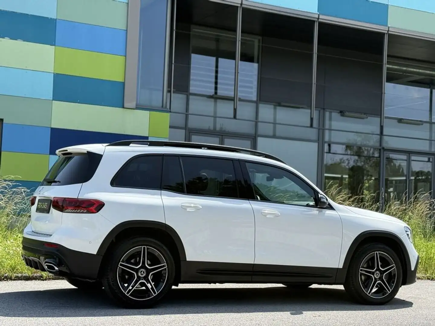 Vehicle image, number 9