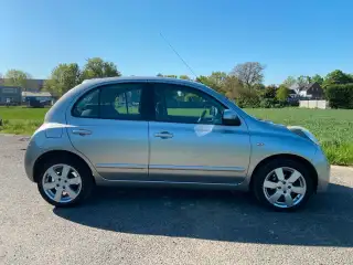 Vehicle image thumbnail, number 7