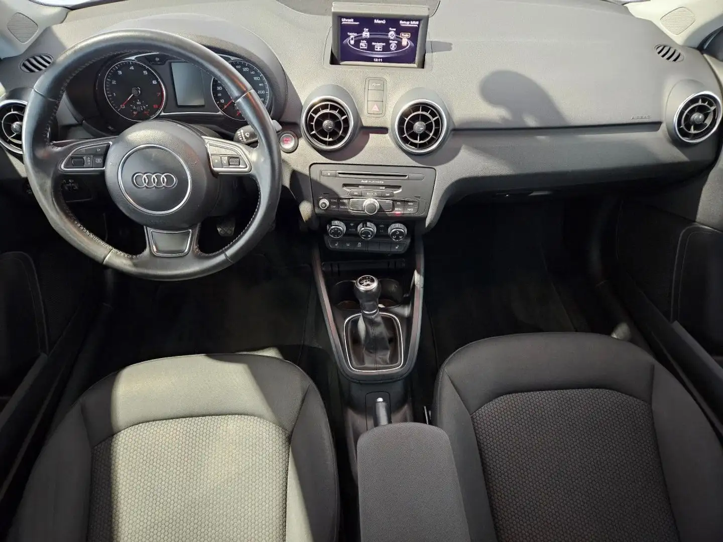 Vehicle image, number 9