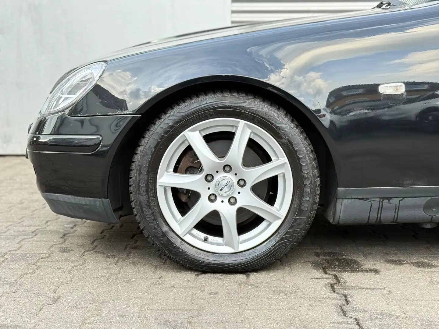 Vehicle image, number 7