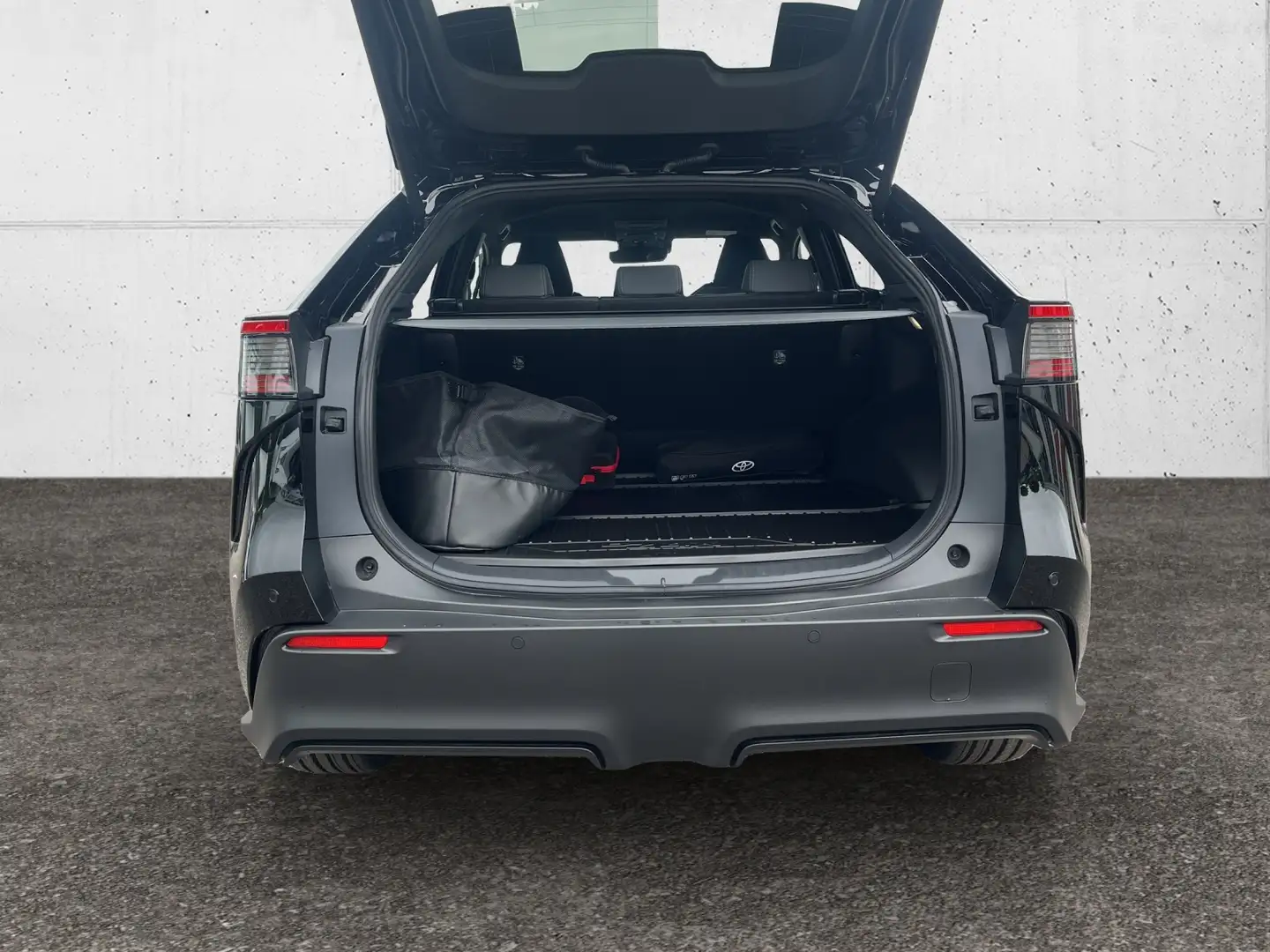 Vehicle image, number 4