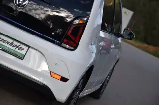Vehicle image thumbnail, number 8