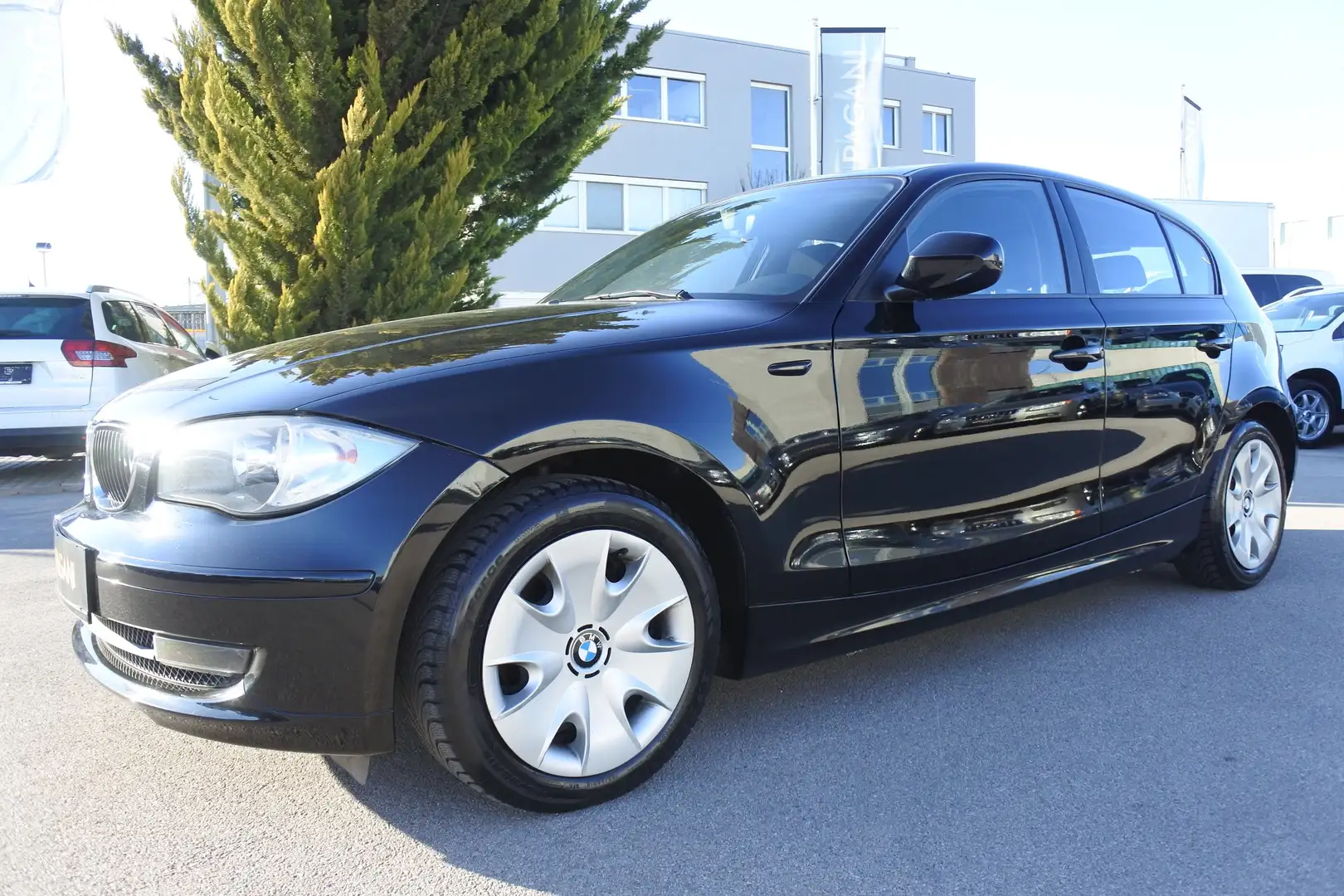 Vehicle image, number 2