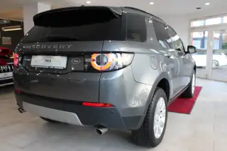 Vehicle image thumbnail, number 7
