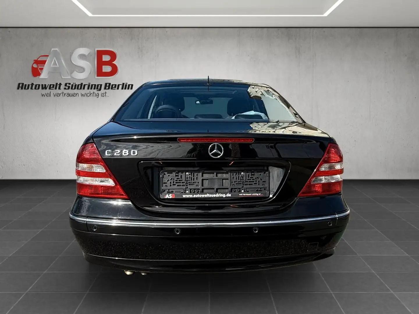 Vehicle image, number 10