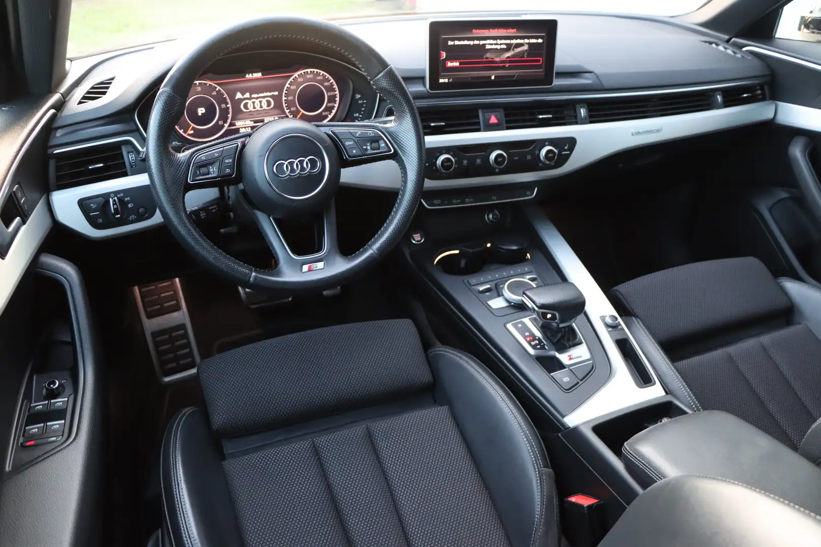 Vehicle image, number 8