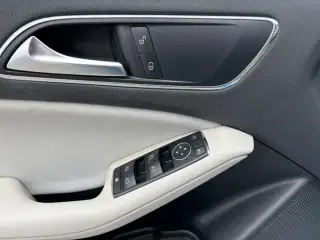 Vehicle image thumbnail, number 6