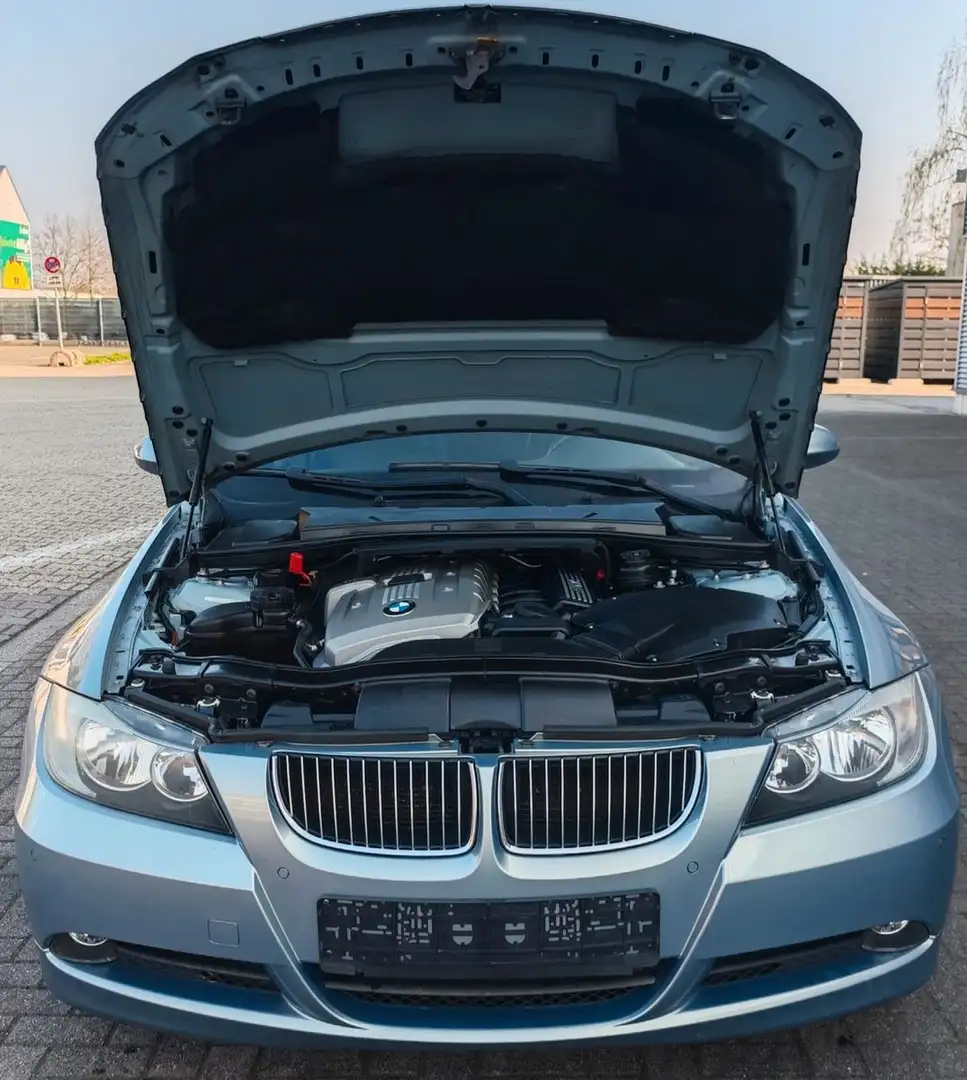 Vehicle image, number 10