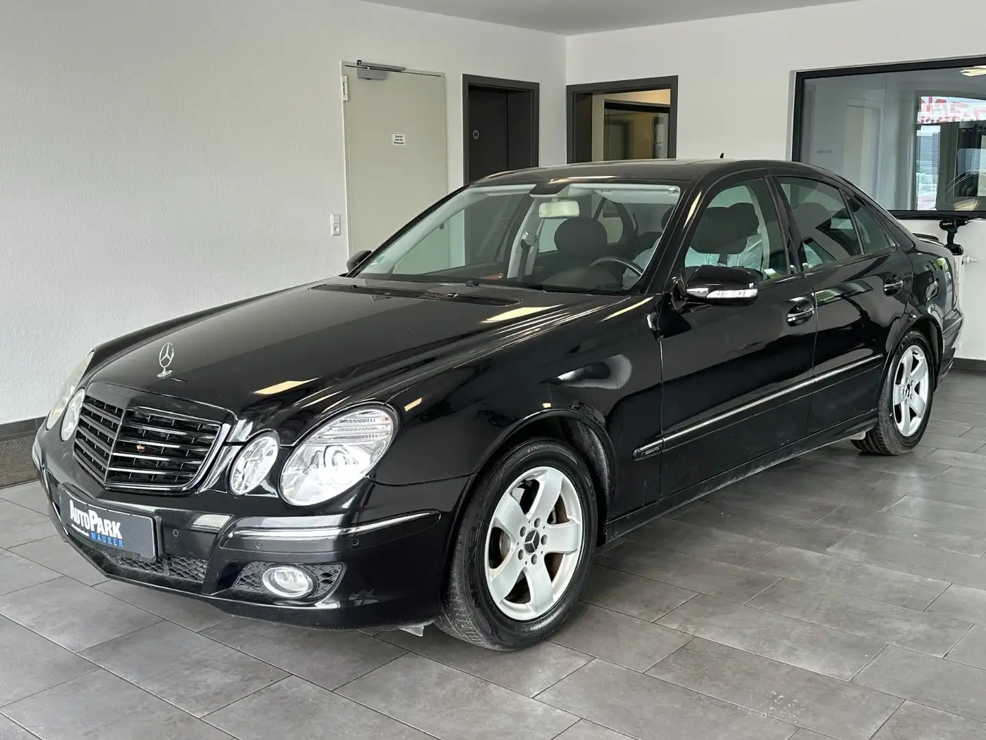 Vehicle image, number 2