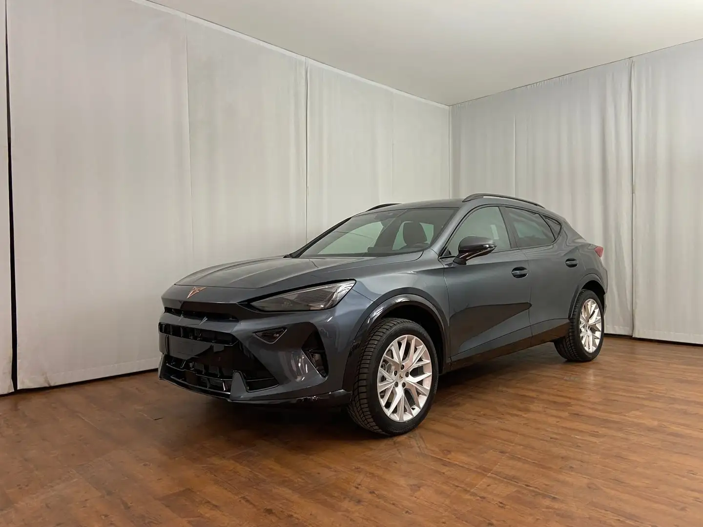 Vehicle image, number 4