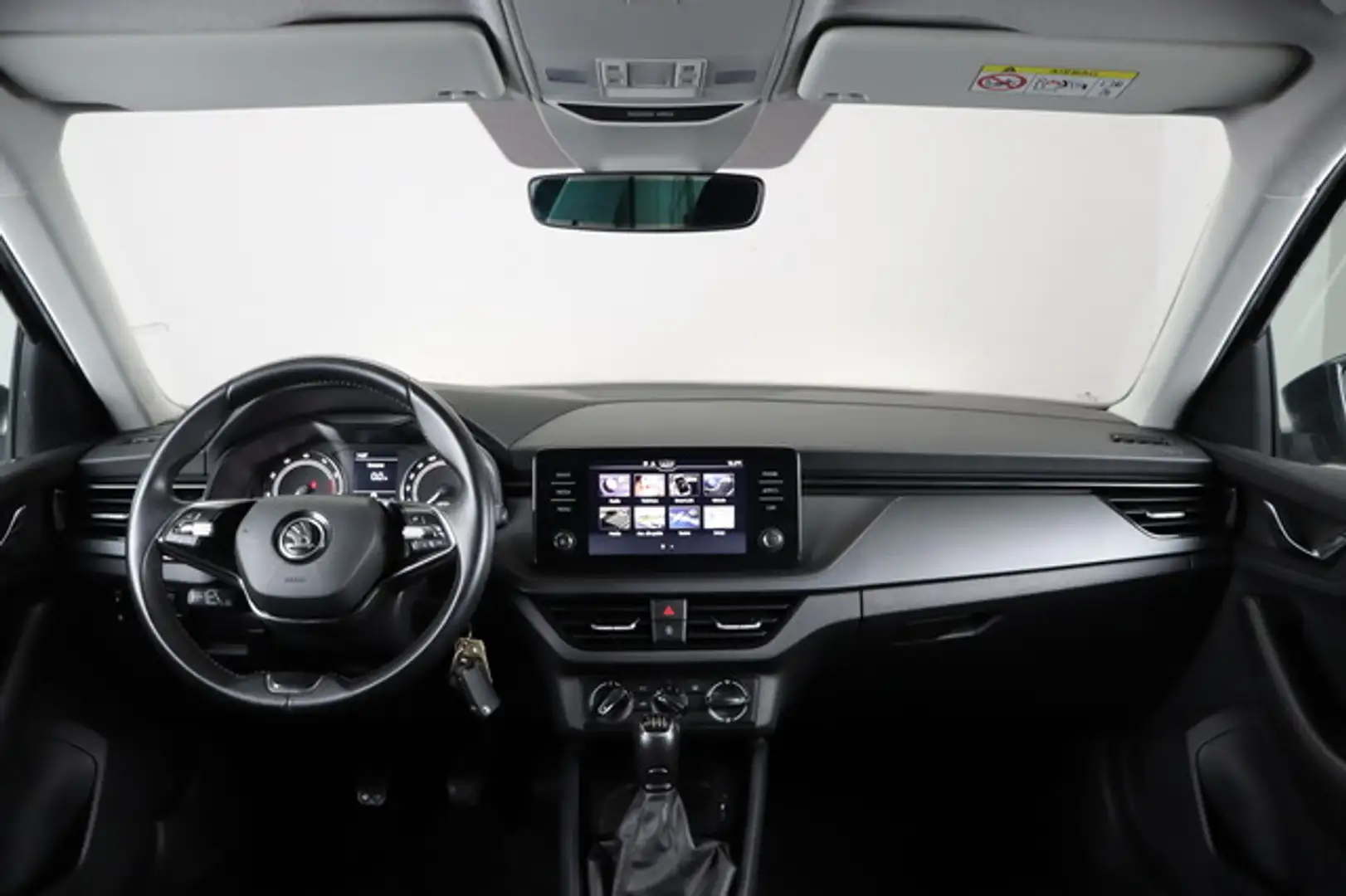 Vehicle image, number 9