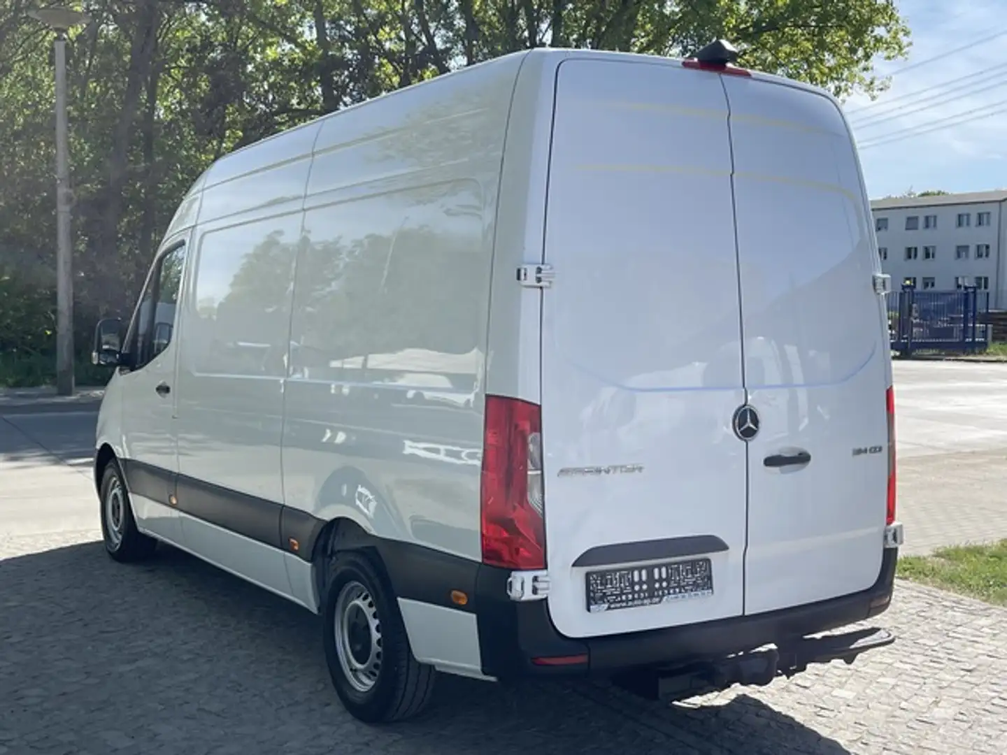 Vehicle image, number 7