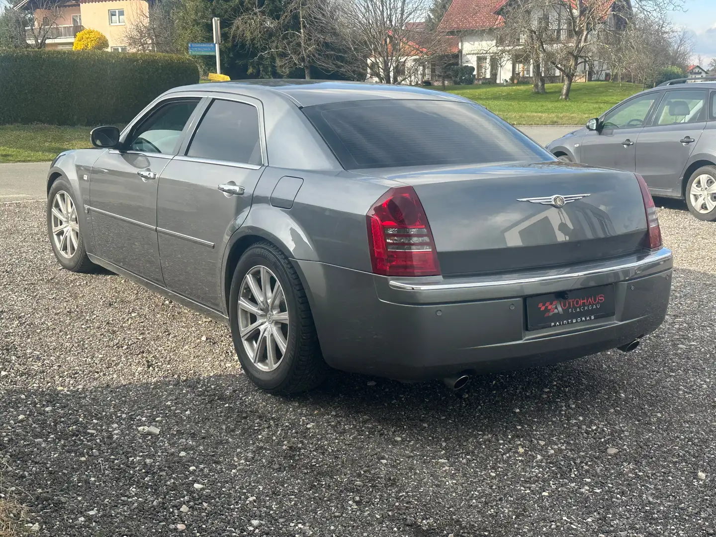 Vehicle image, number 6