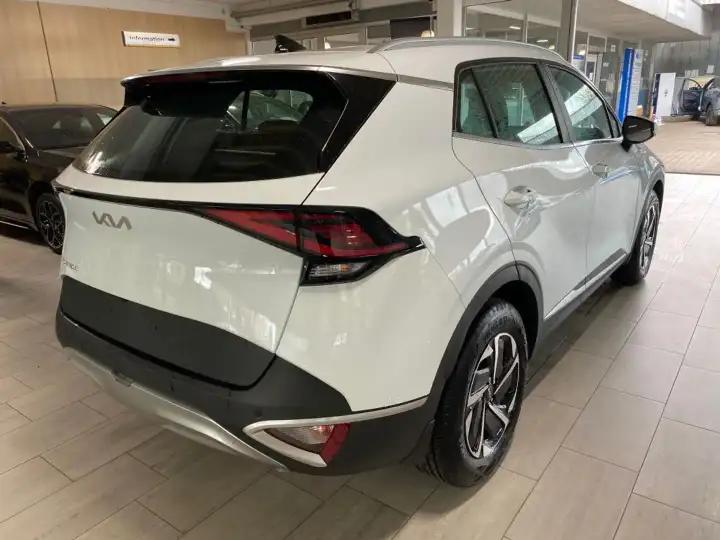 Additional image of the vehicle