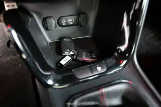 Vehicle image thumbnail, number 16
