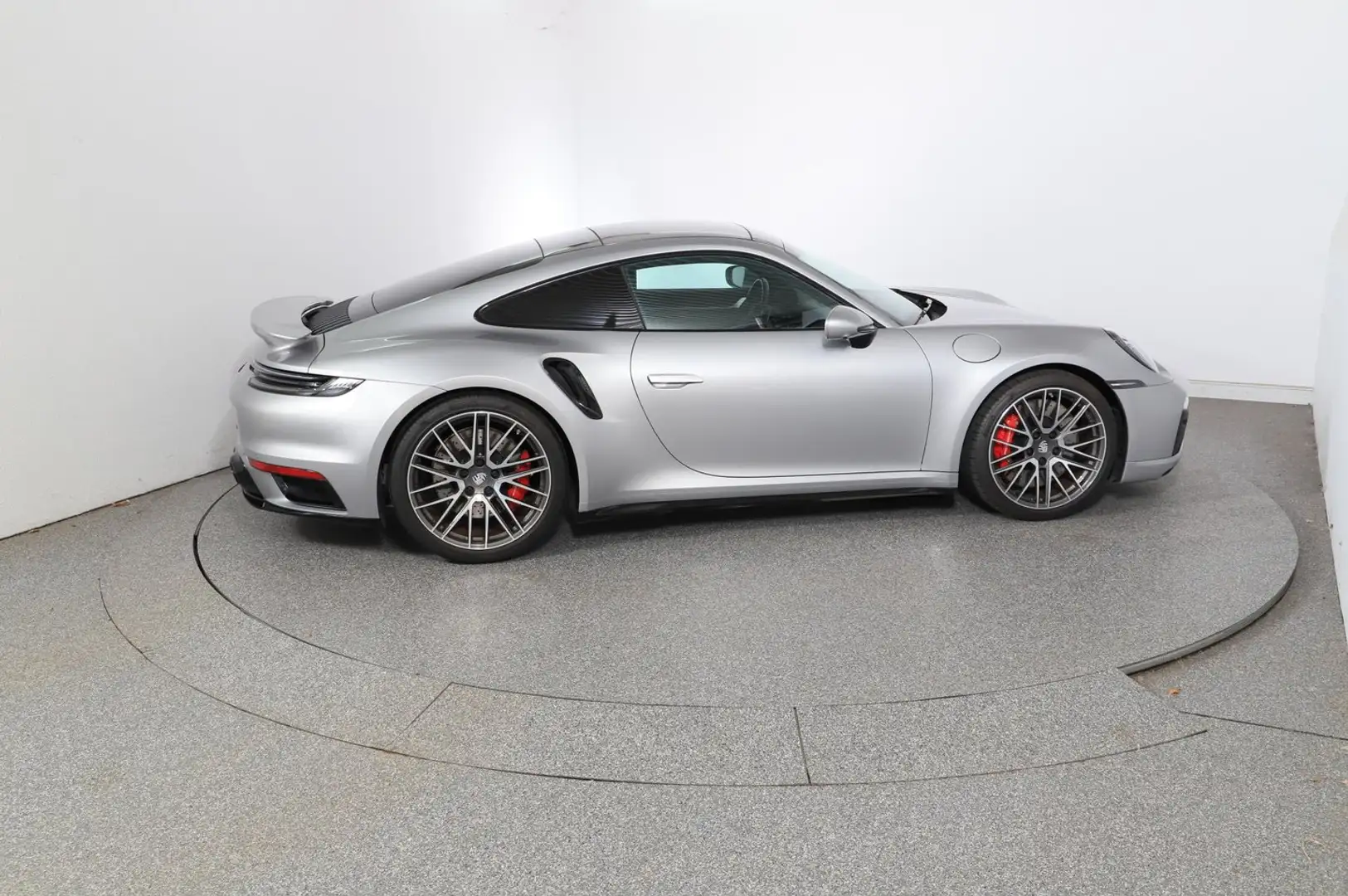 Vehicle image, number 4