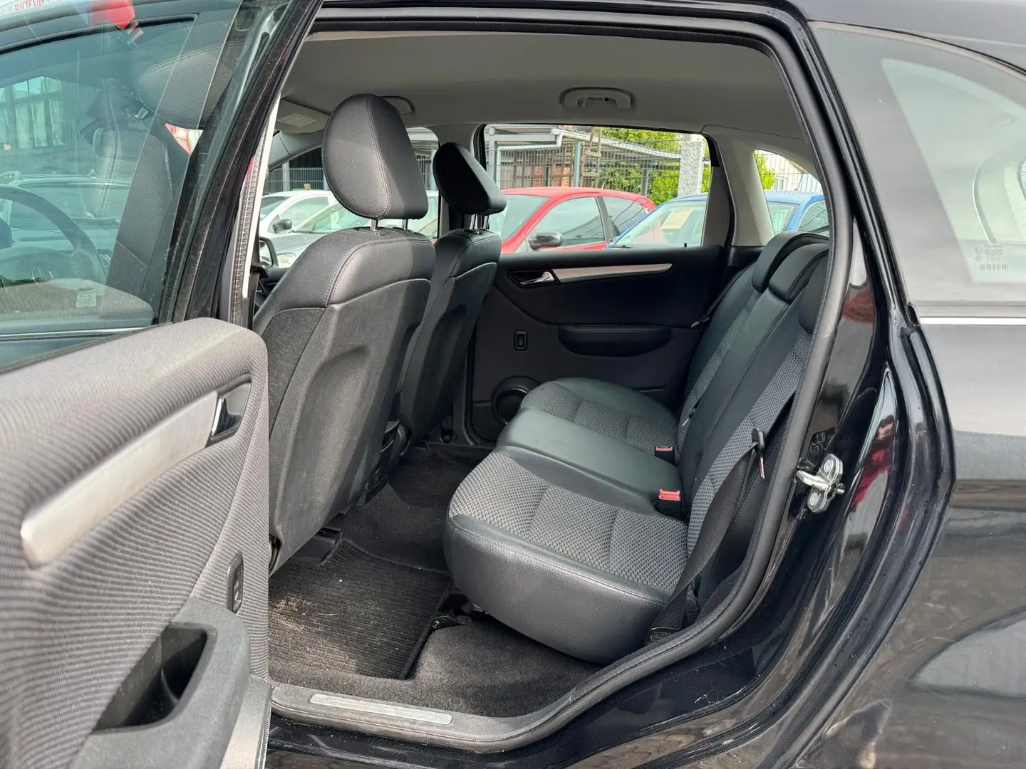 Vehicle image, number 7