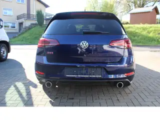 Vehicle image thumbnail, number 6