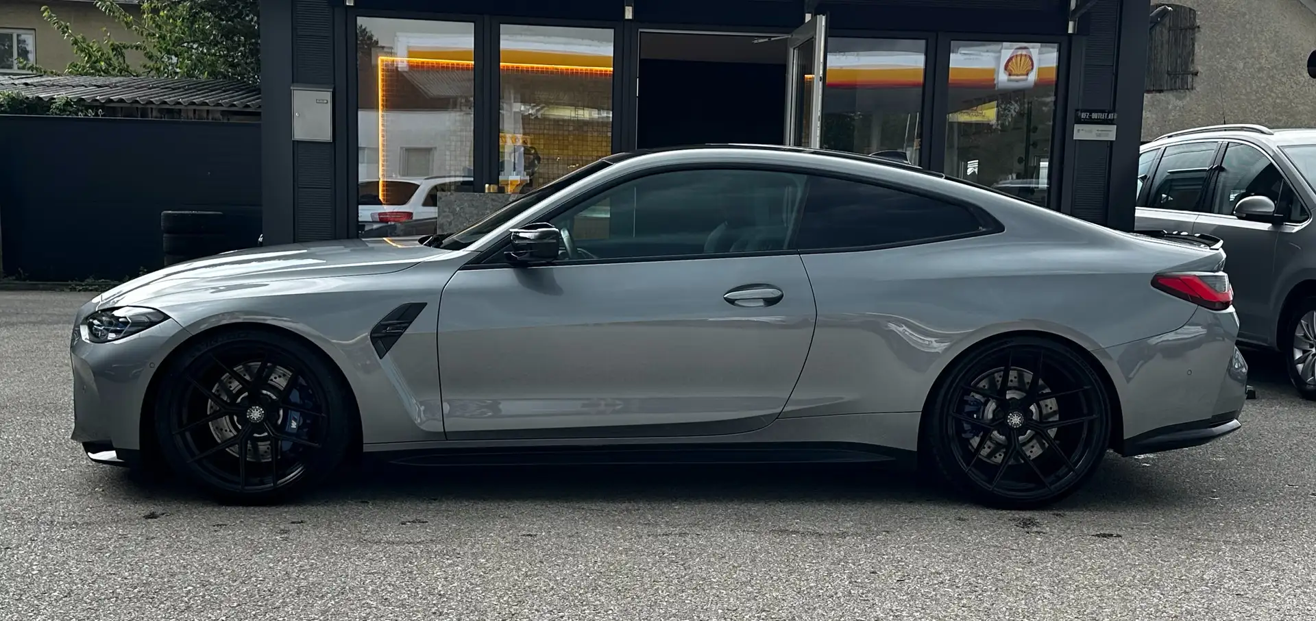 Vehicle image, number 6
