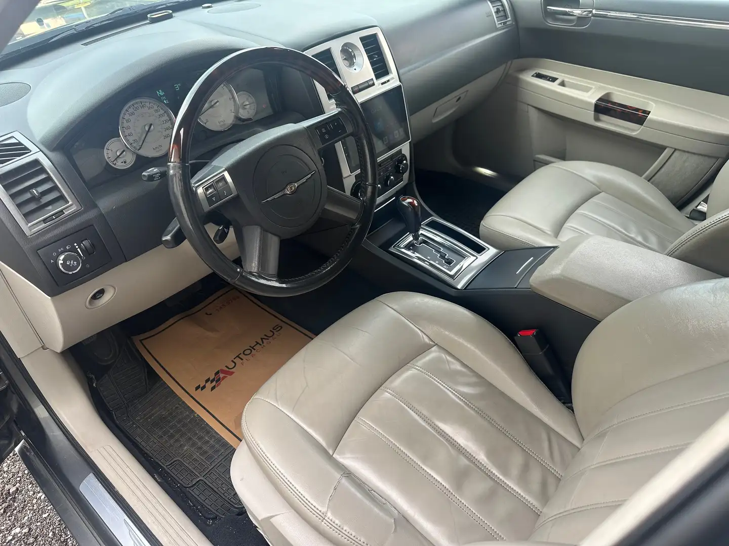 Vehicle image, number 9