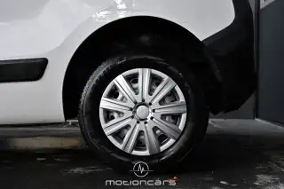 Vehicle image thumbnail, number 8