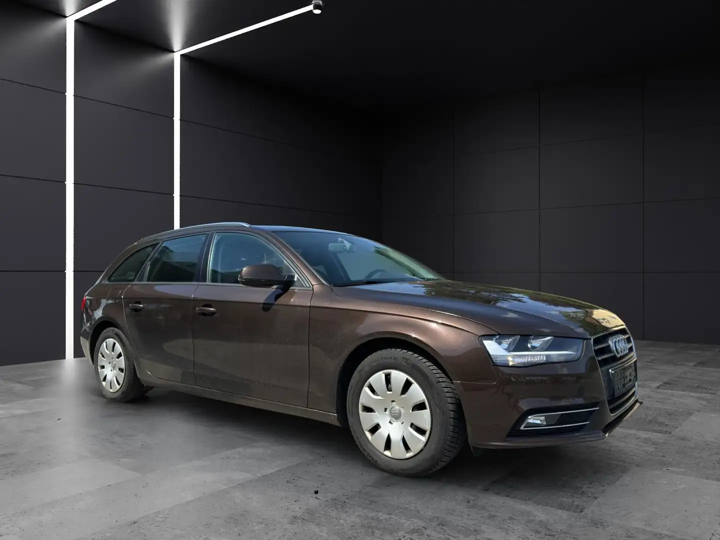 Vehicle image, number 8