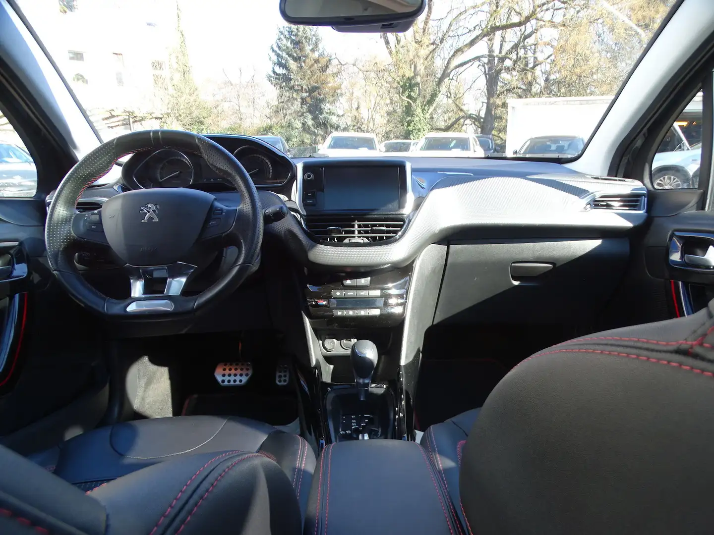 Vehicle image, number 6