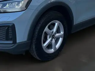 Vehicle image thumbnail, number 10