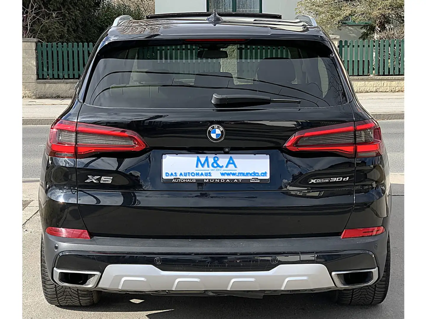 Vehicle image, number 5