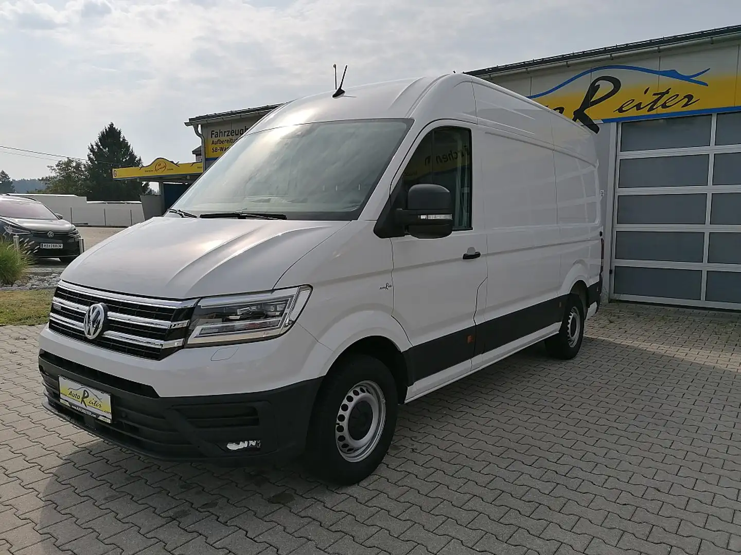Vehicle image, number 3