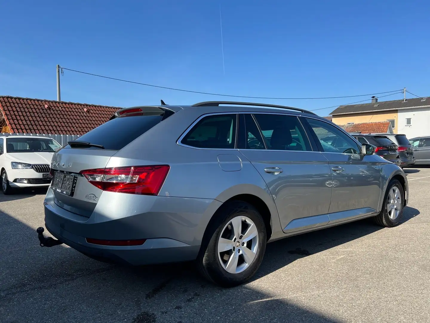 Vehicle image, number 3
