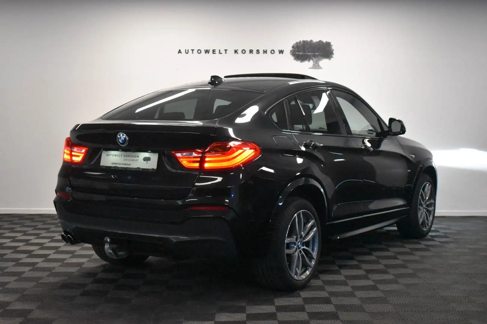 Vehicle image, number 9