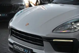 Vehicle image thumbnail, number 9