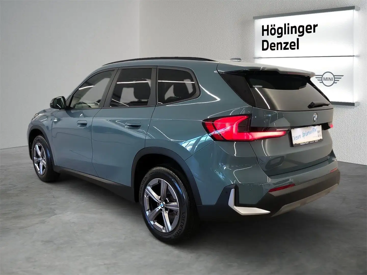 Vehicle image, number 9