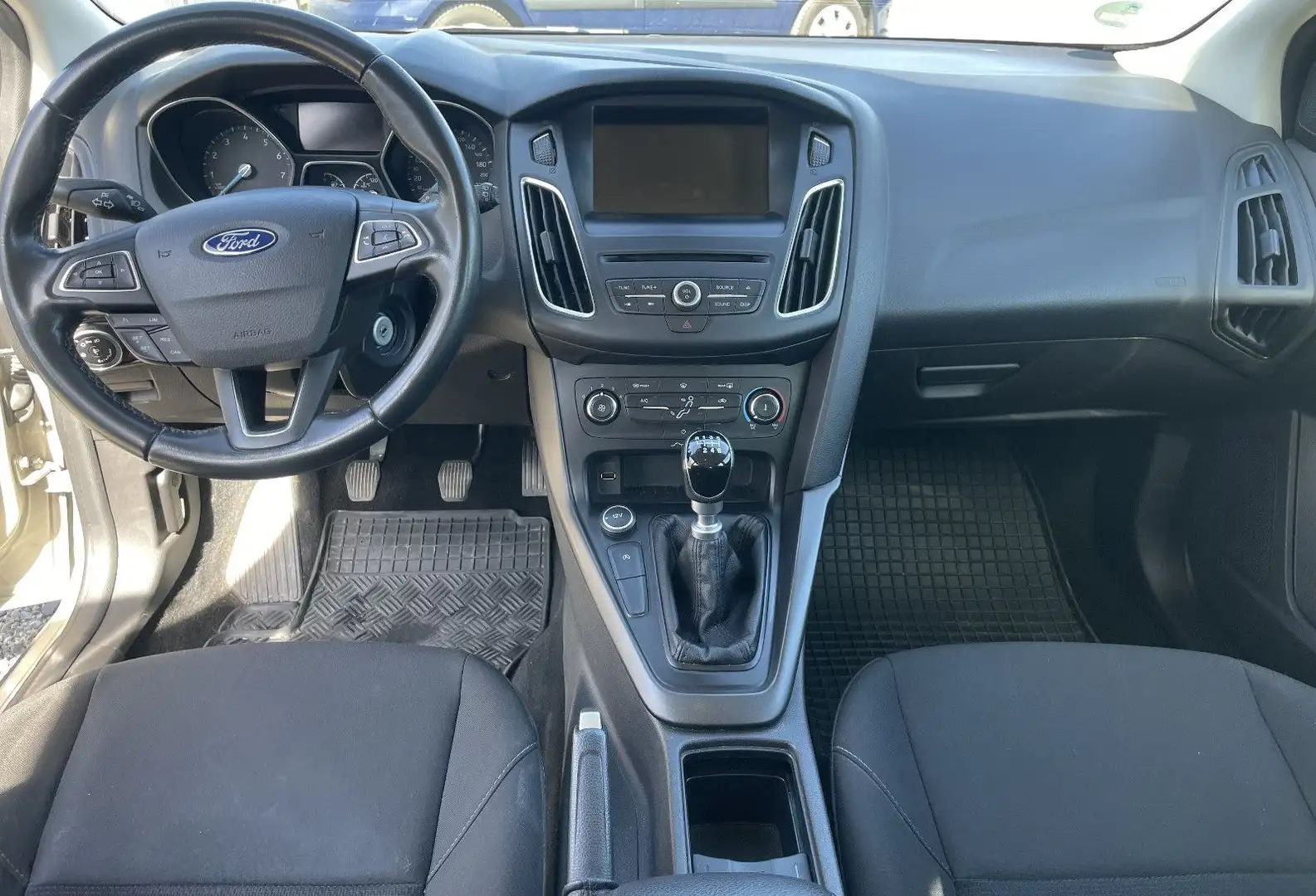 Vehicle image, number 3