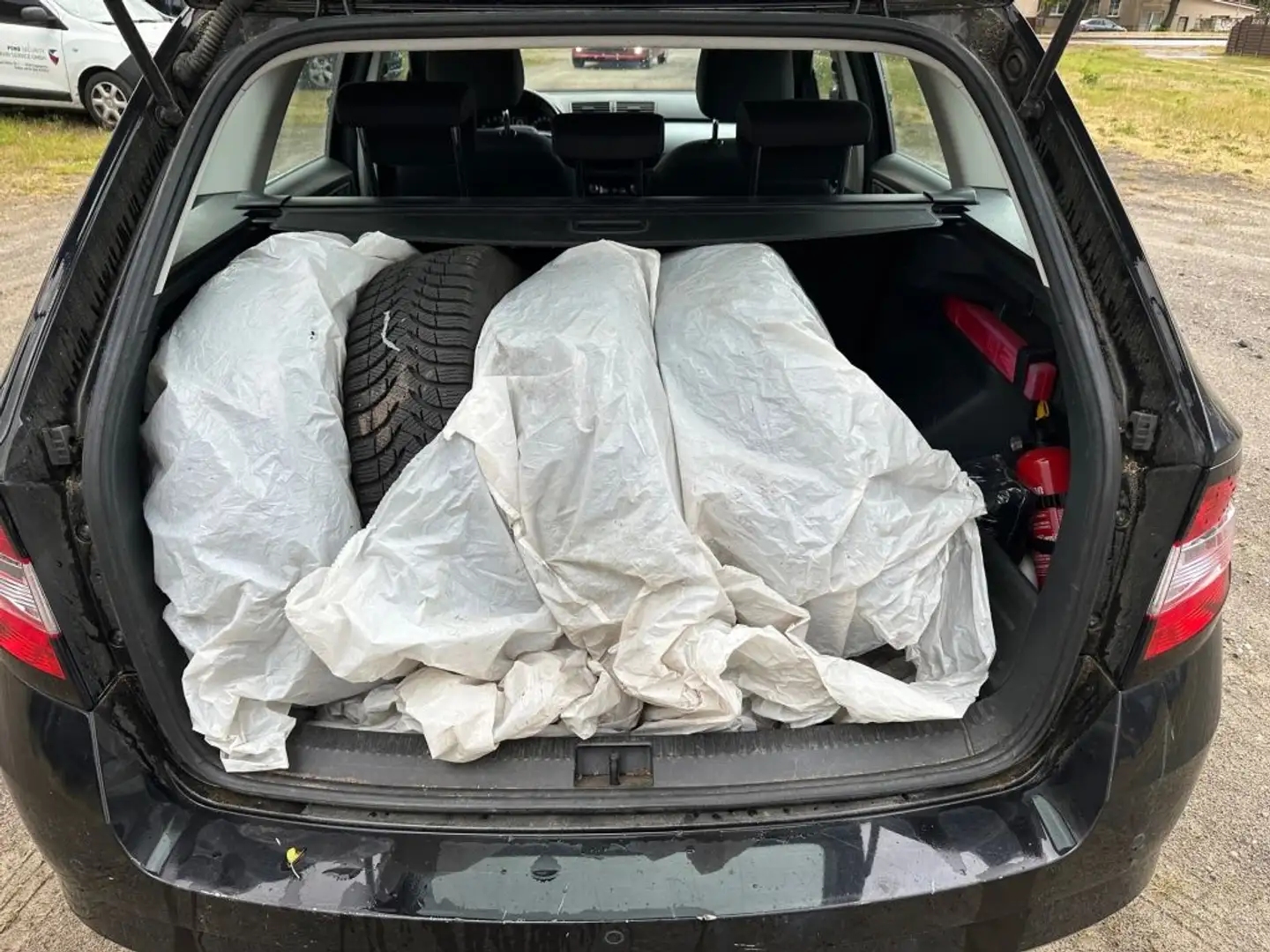 Vehicle image, number 7