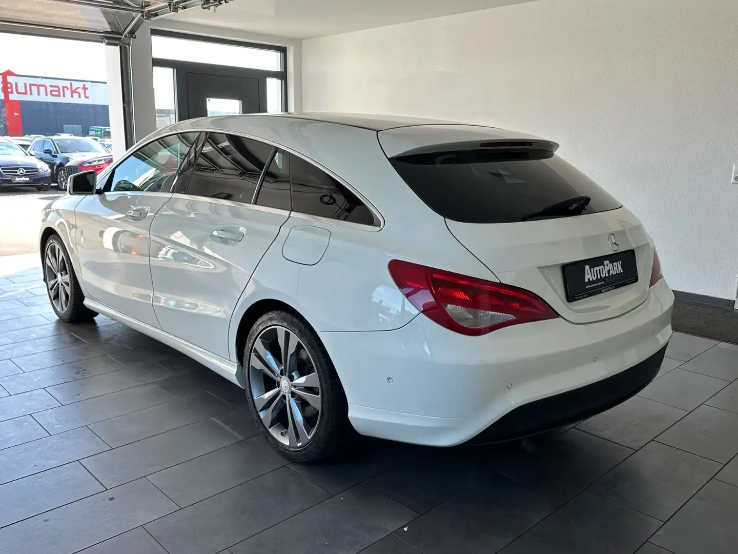 Vehicle image, number 9