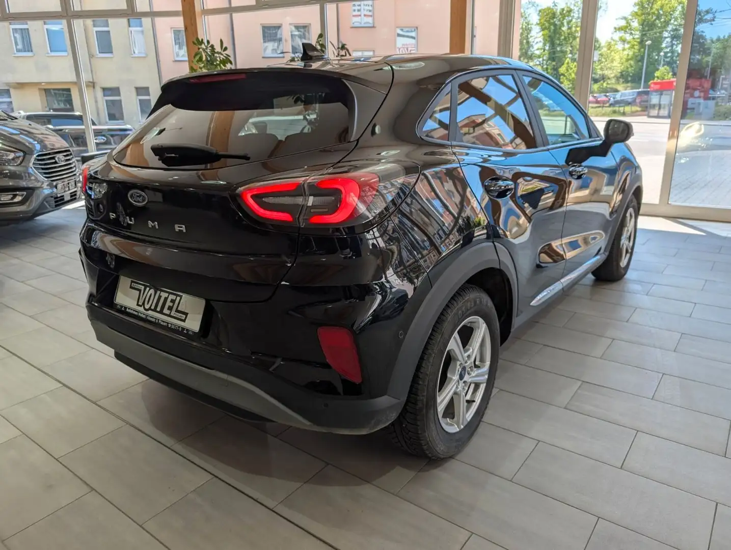 Vehicle image, number 7