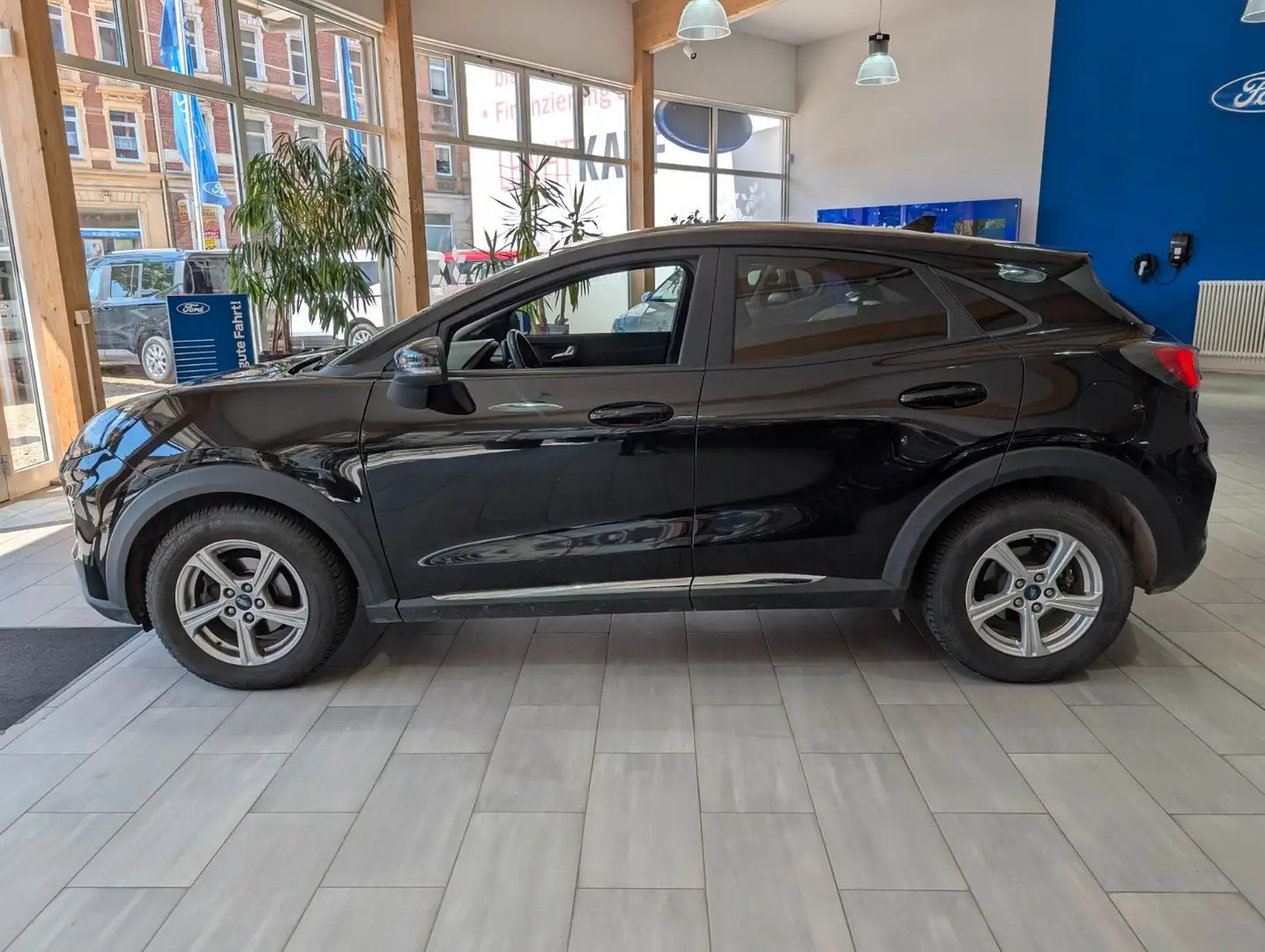 Vehicle image, number 5