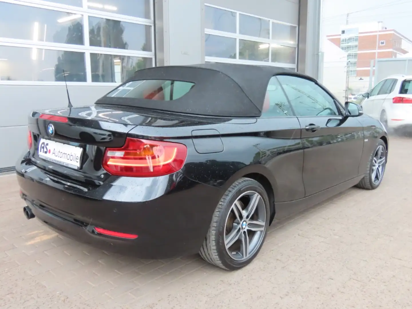 Vehicle image, number 9
