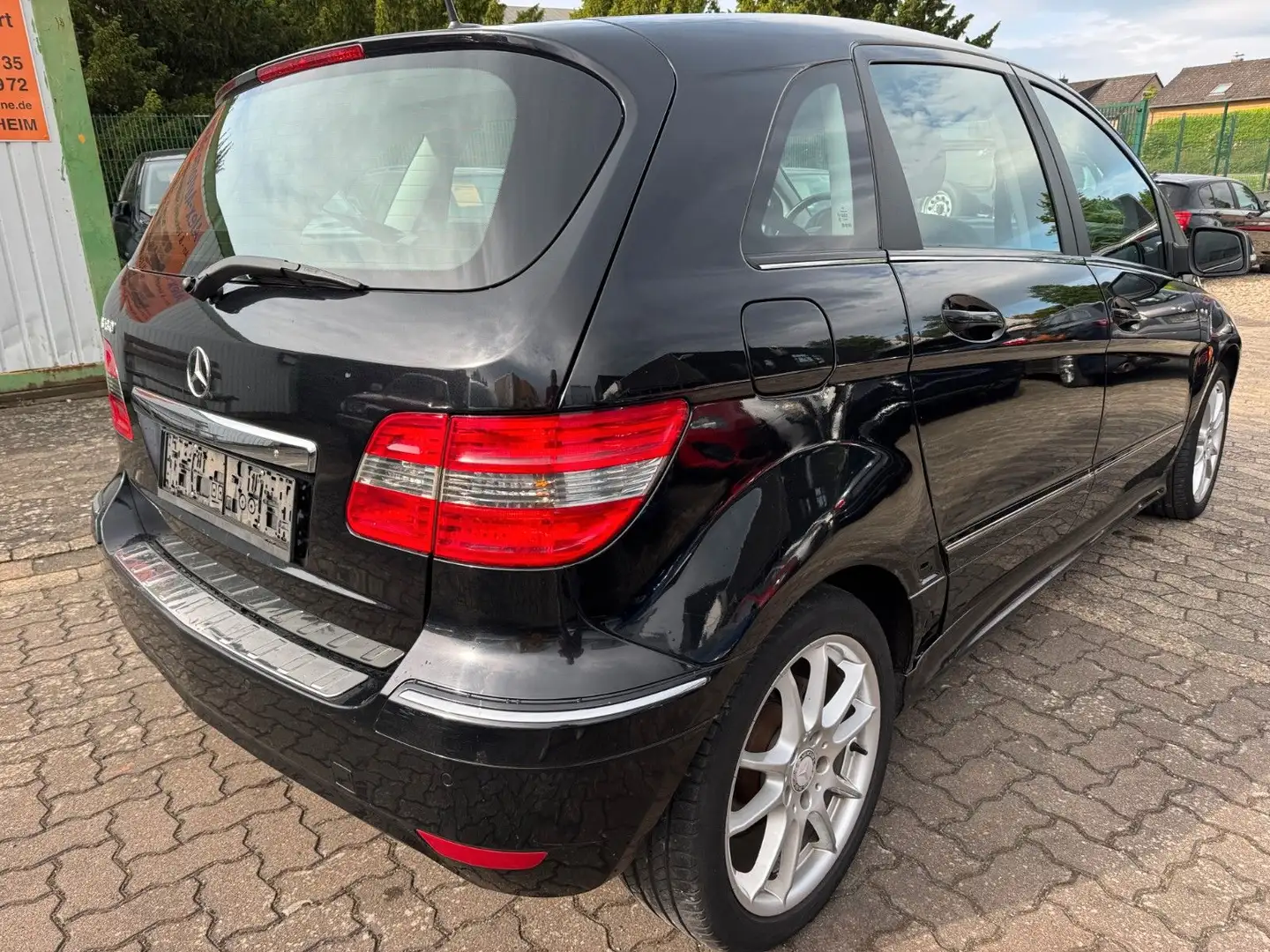 Vehicle image, number 3