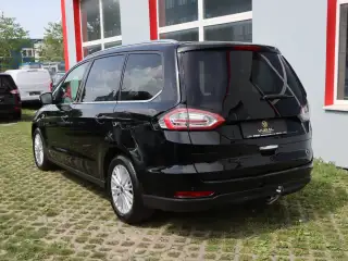 Vehicle image thumbnail, number 7