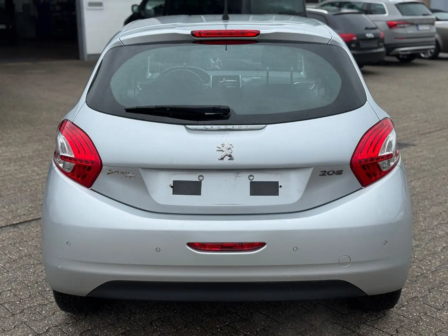 Vehicle image, number 9