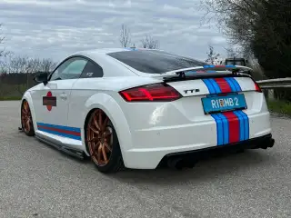 Vehicle image thumbnail, number 6