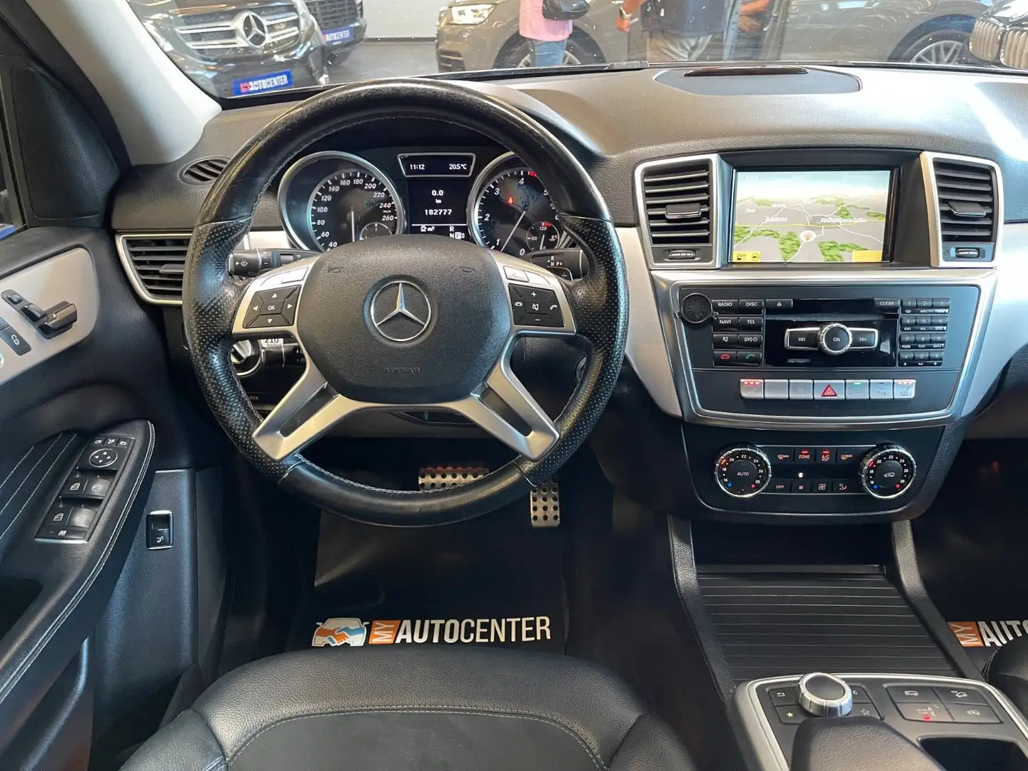 Vehicle image, number 8