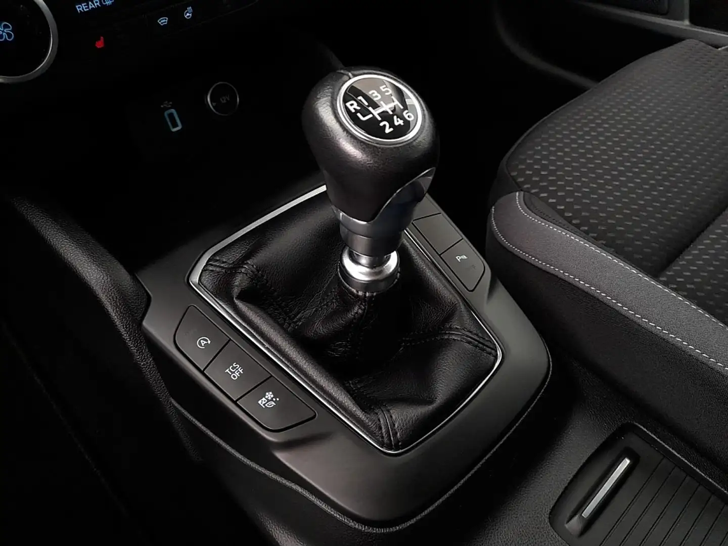 Vehicle image, number 9