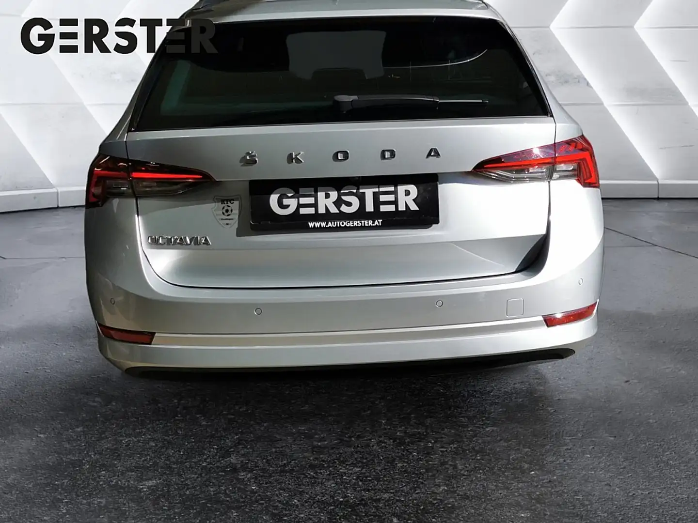 Vehicle image, number 5